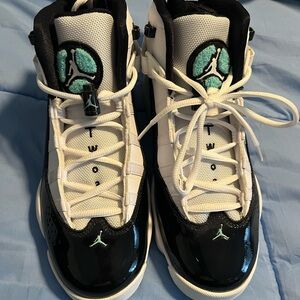 Air Jordan TW03 - black, white and teal youth size 7. No box. EUC Worn 2x. OBO